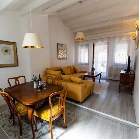 Apt Mia Apartman *