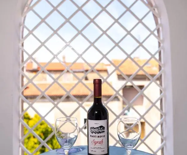 Apt Mia Апартаменты *