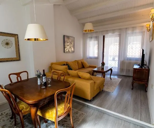 Apt Mia Апартаменты *